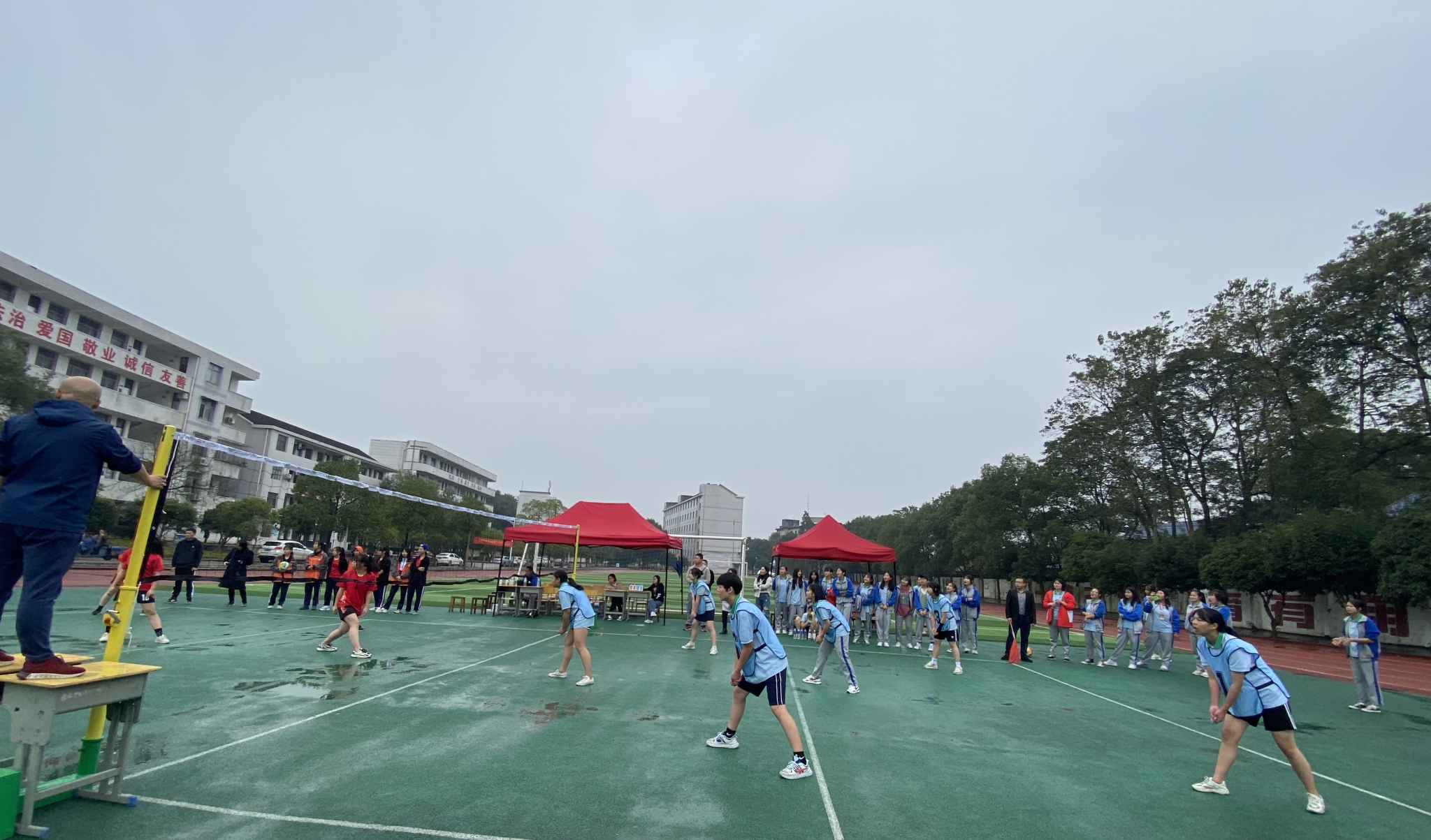 益阳市卫生职业技术学校荣获益阳市中职文明风采大赛女子排球赛三等奖(图1)